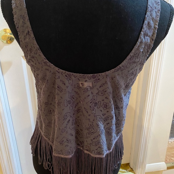 Hollister Size Medium Gray Scoop Neck Fringe Bottom Lace Like Tank Top - Picture 2 of 9